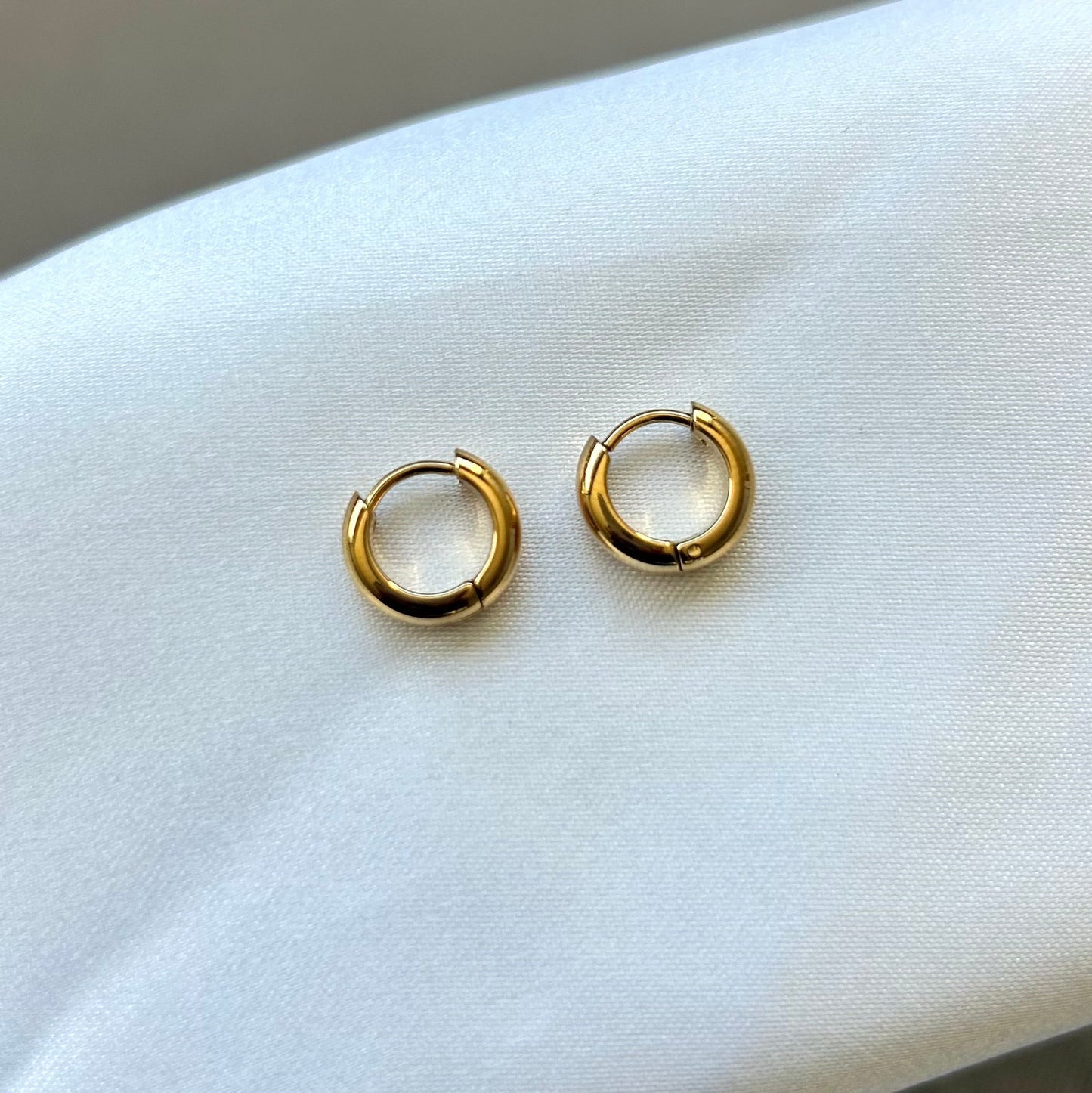 Virella 7mm Hoops