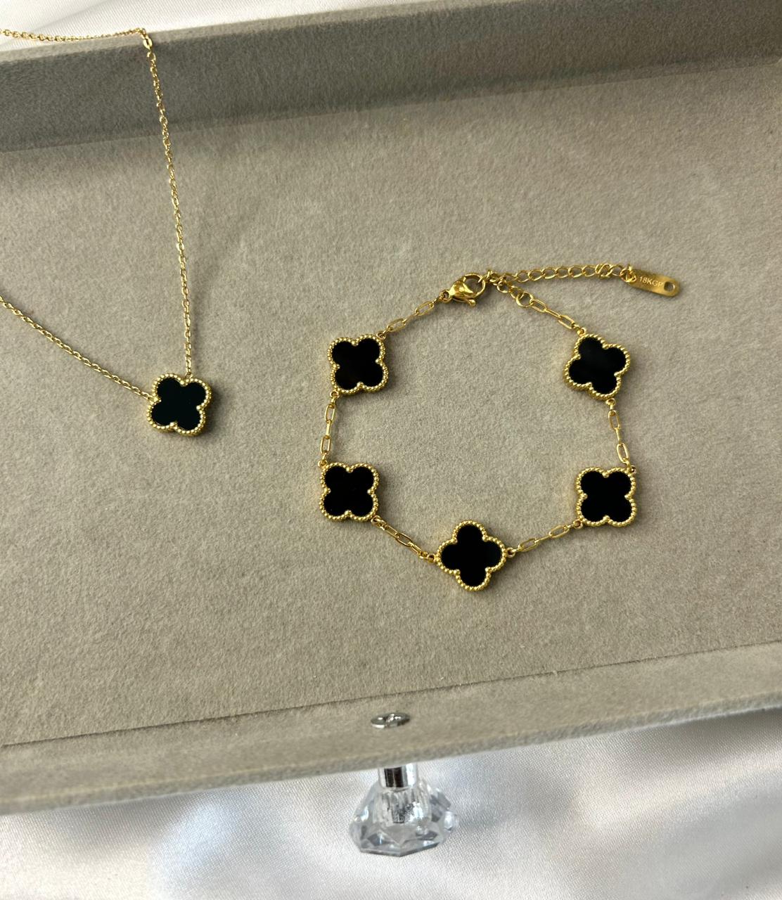 Vivienne Black Clover Set