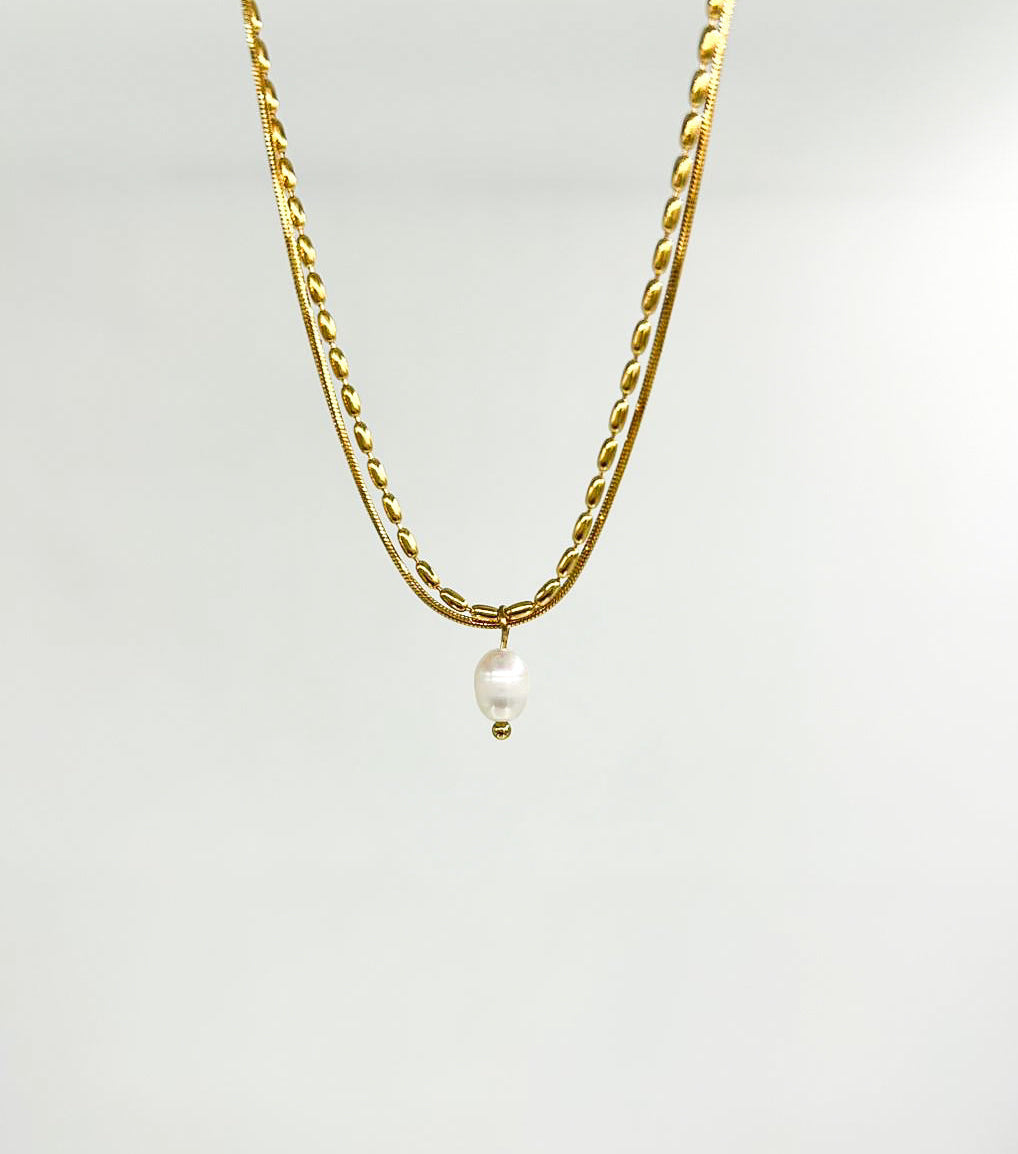 Laura Pearl Necklace