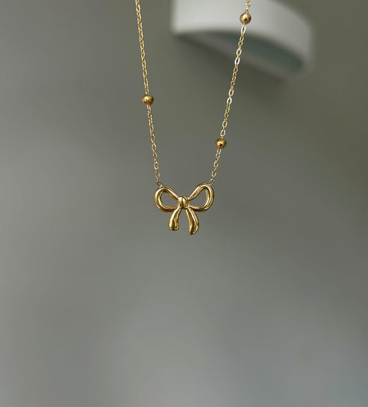 Darling Bow Necklace