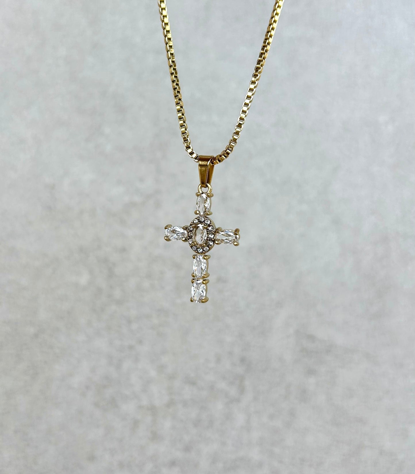 Mary Necklace