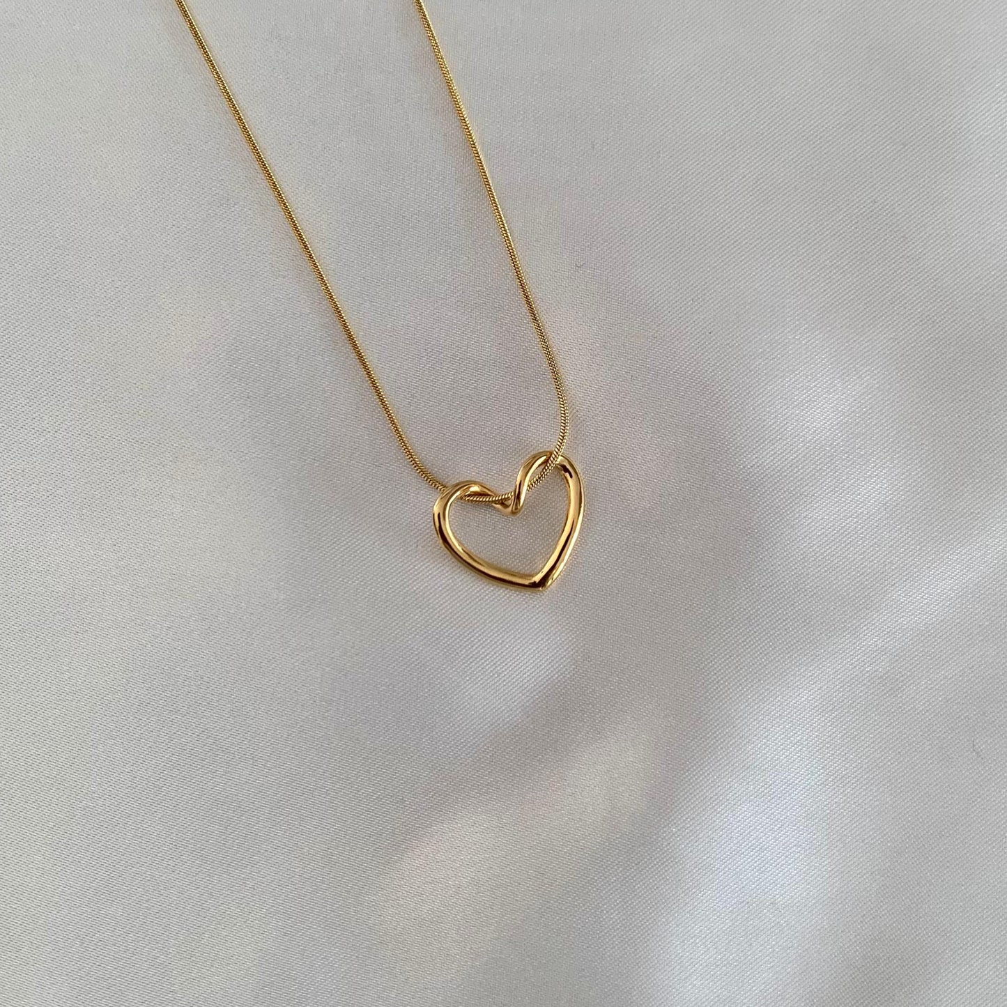 Bella Necklace